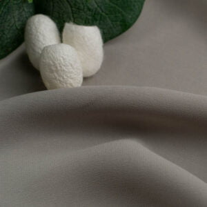 Gasa chifón seda natural topo